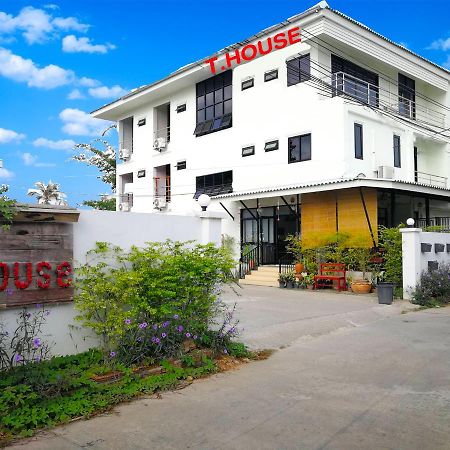 T. House Mae Sot Exterior foto